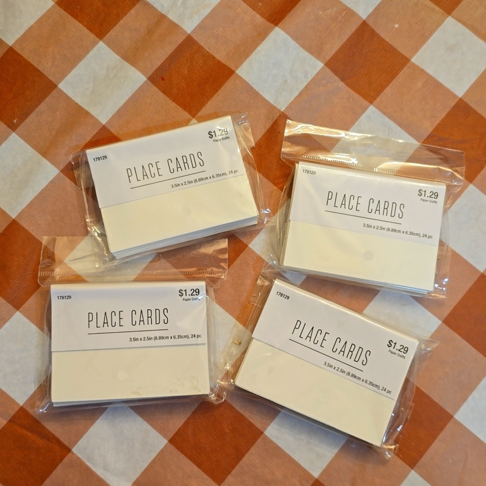 100 Place Cards NWT